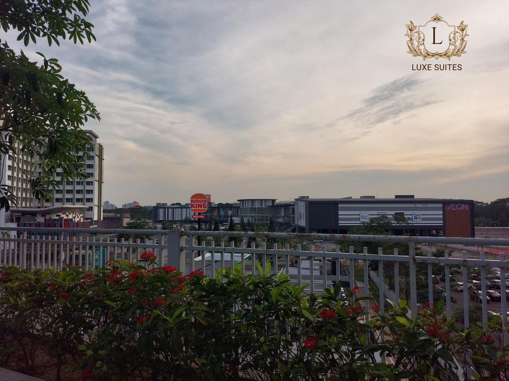 Luxe Suites At Skyloft Johor Bahru Exterior foto